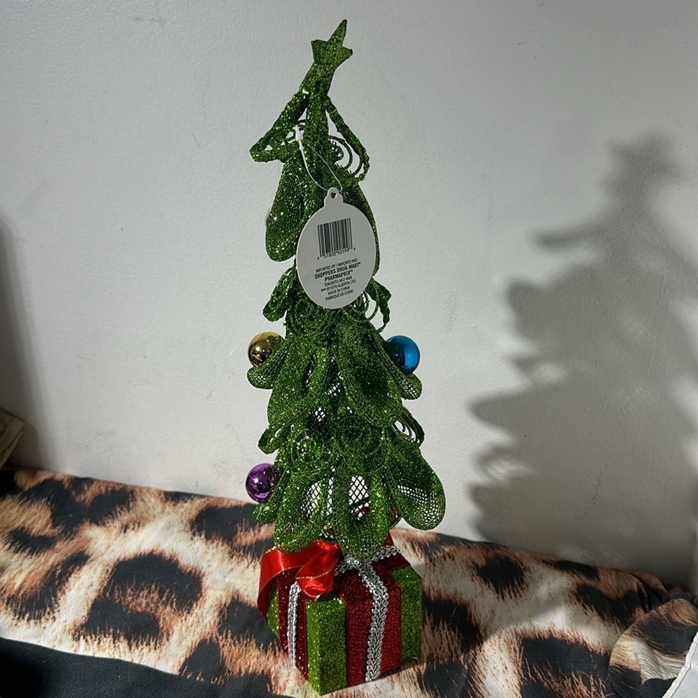 Christmas decor - Picture 2 of 2